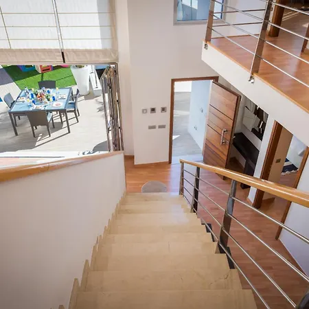 Villa With Amazing Sea View, Pool, Cinema And Proaudio