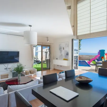 With Amazing Sea View, Pool, Cinema And Proaudio