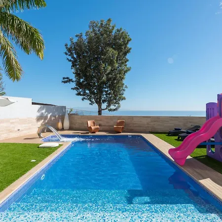 With Amazing Sea View, Pool, Cinema And Proaudio Villa Santa Cruz de Tenerife